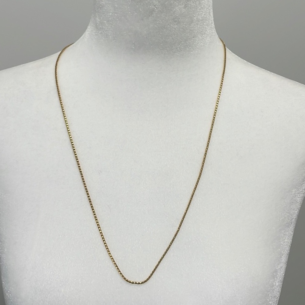 Vintage D’Orlan Gold Chain Necklace

Hangs approximately 12” from clasp
